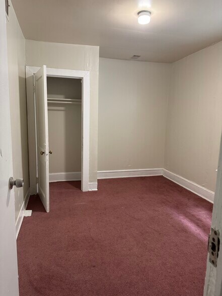 Bedroom - 2216 16th St SE