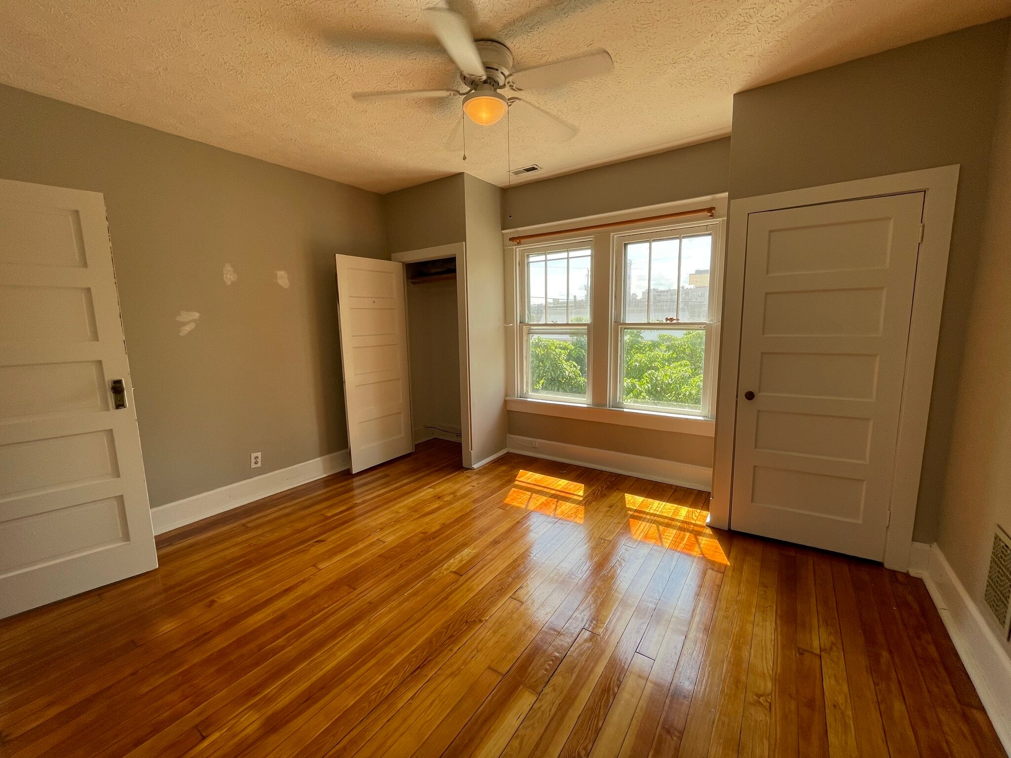 Primary Bedroom - 225 Fulton St