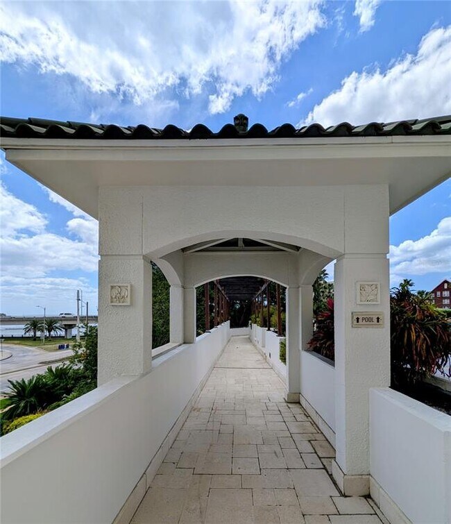 Building Photo - 345 Bayshore Blvd