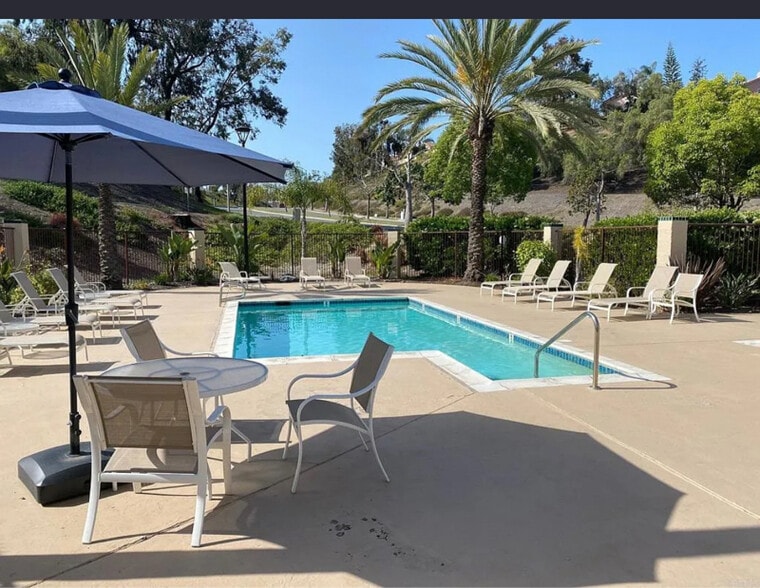 Building Photo - 100 Sea Cliff Way