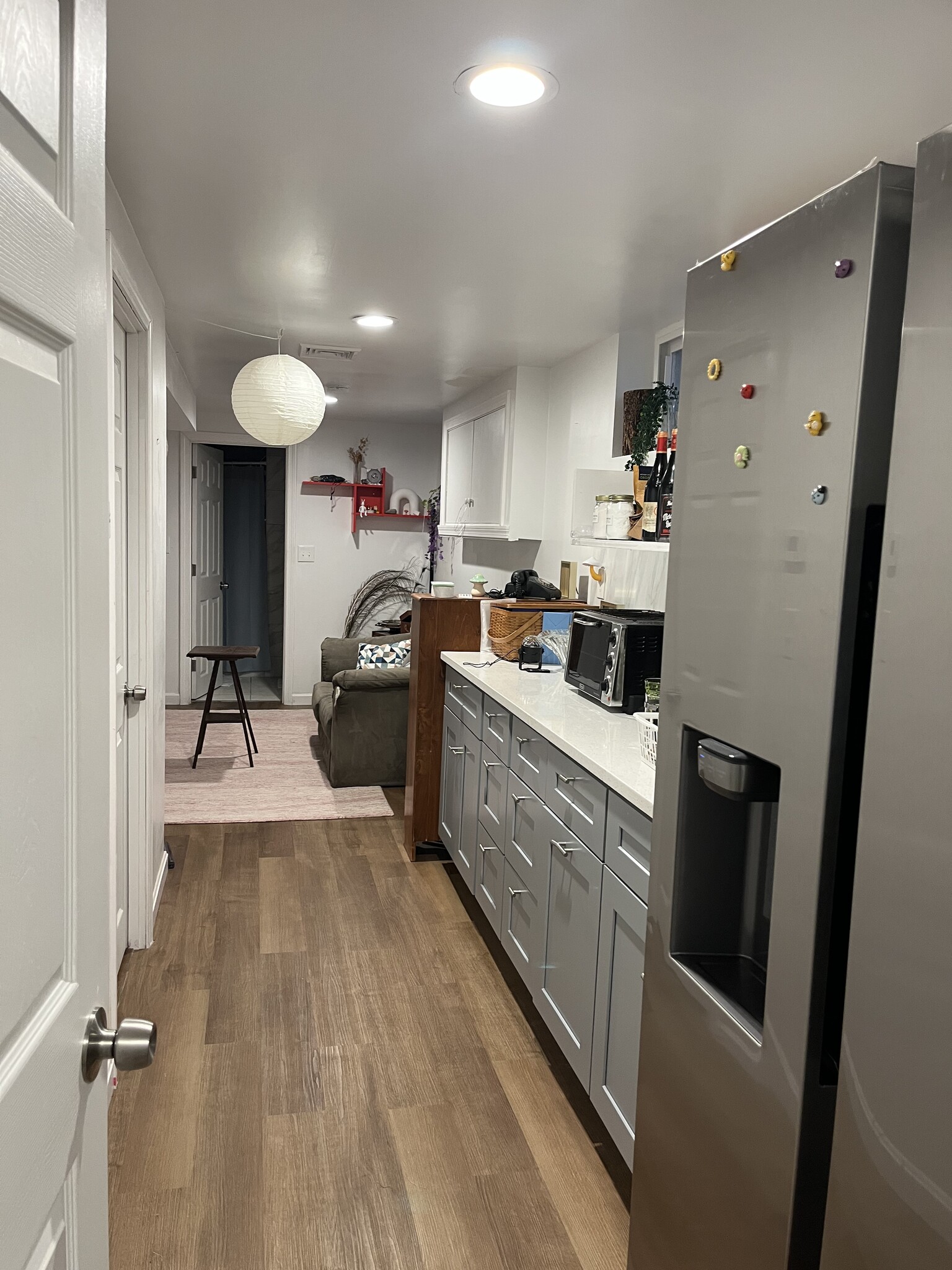 Sub-level half-kitchen - 17 Hardwick St