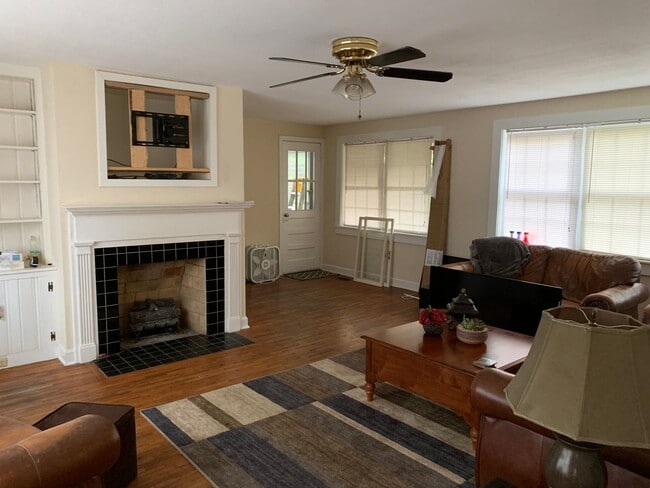 Building Photo - 3 bed, 1 bath home, Only minutes away from The University of Alabama