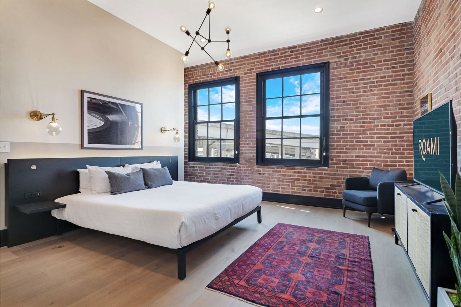 Building Photo - 1148 S Peters St