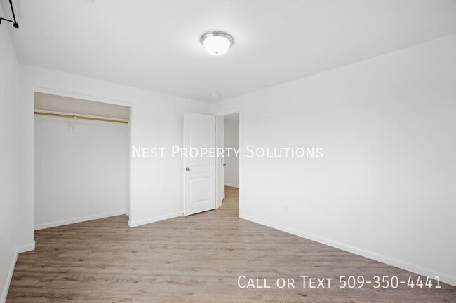 Building Photo - 800 S Hamilton Rd