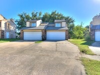 Building Photo - Beautiful Remodel in Broken Arrow