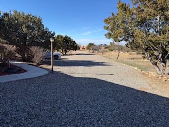 Building Photo - 5 Oriente Ct