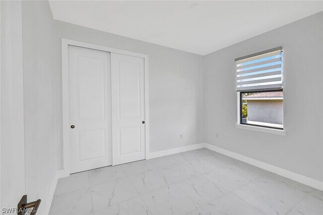 Building Photo - 430-432 Bell Blvd