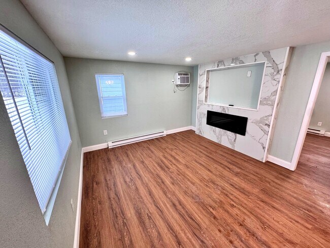 Building Photo - 800 S Westland Dr