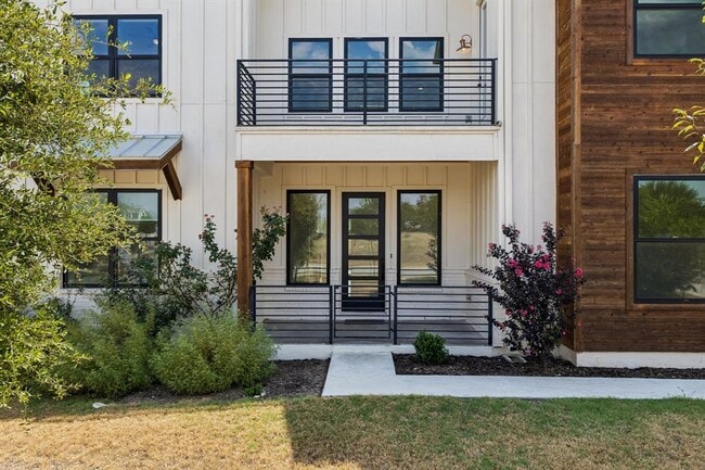 Building Photo - 288 Smoke Tree Cir