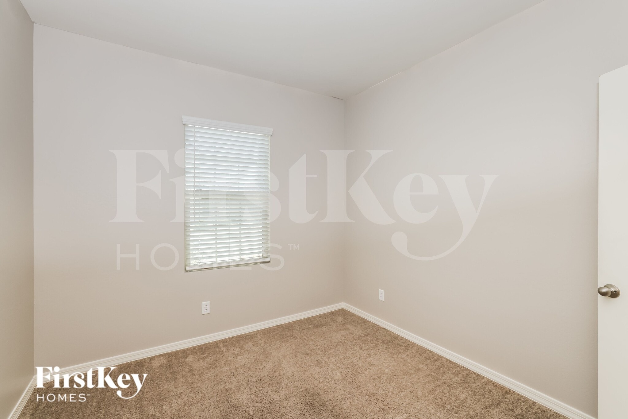 Building Photo - 20016 W Woodlands Ave