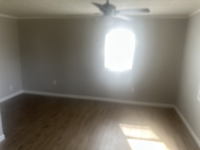 Building Photo - 1207 Chalet Ave
