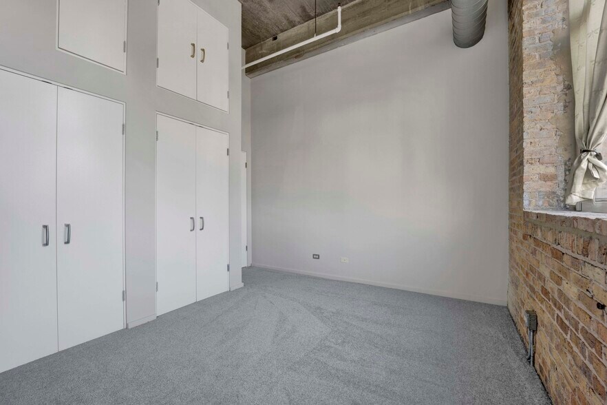 Building Photo - 1528 S Wabash Ave