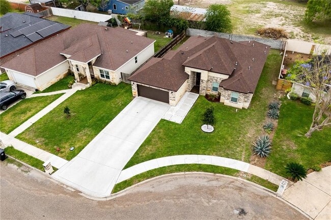Building Photo - 1009 Sunny Dr