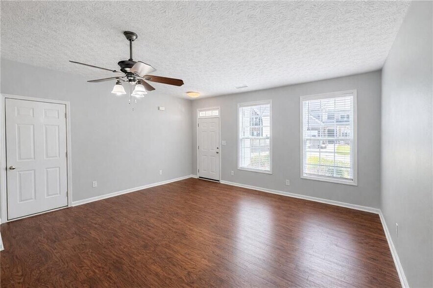 Building Photo - 3075 Kentmere Dr