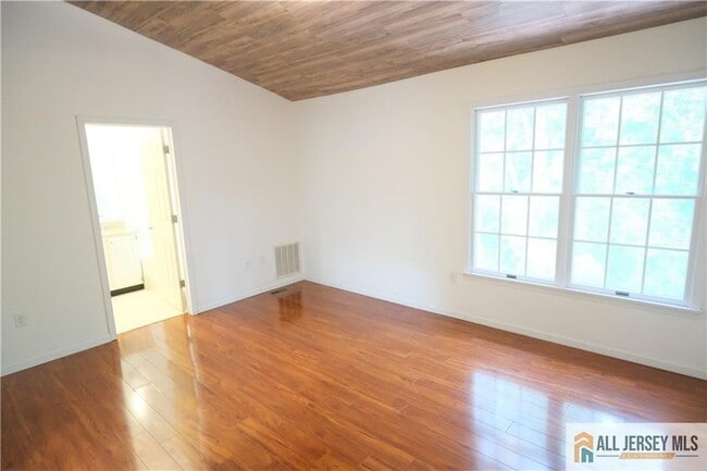 Building Photo - 56 Coriander Dr