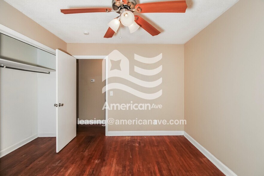 Building Photo - 2012 Woodtrail Dr