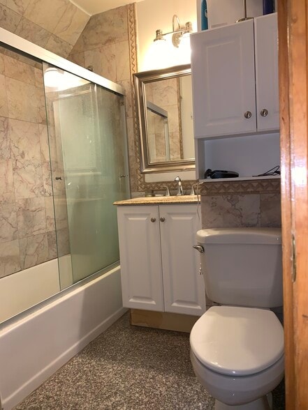 Building Photo - 37 Farquhar St