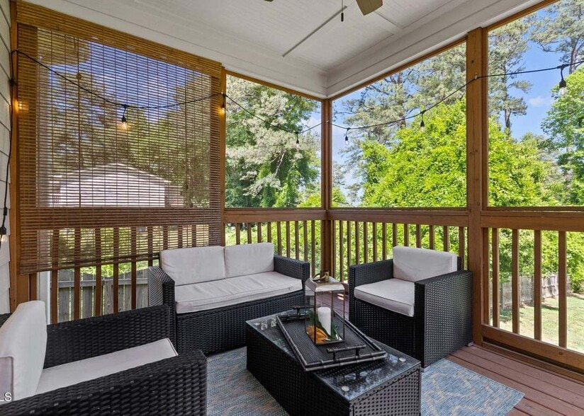 Building Photo - 151 Pineland Cir