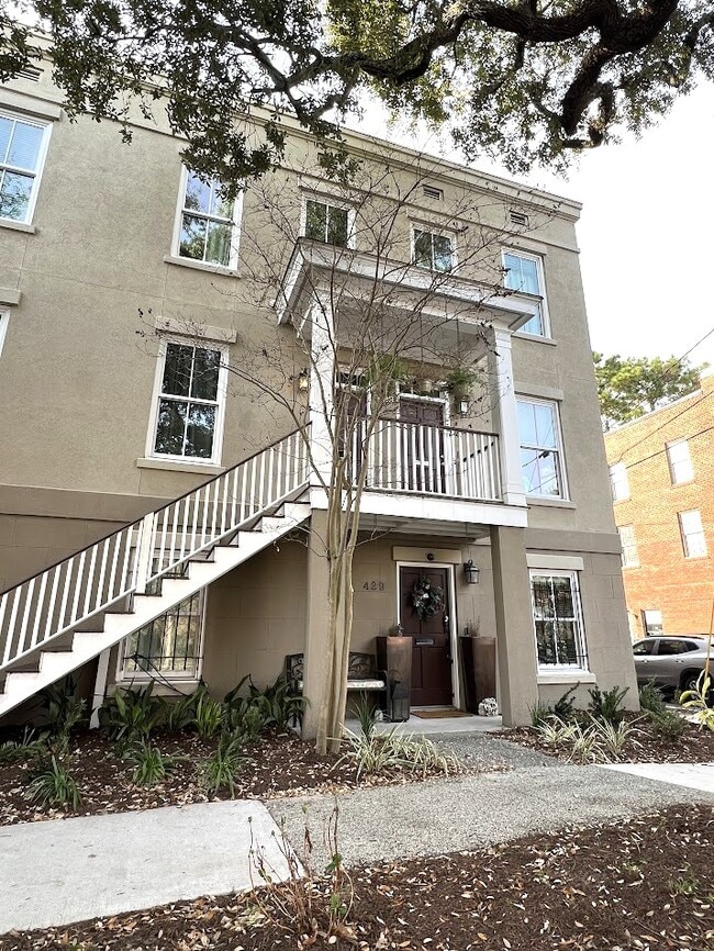 Building Photo - 429 Montgomery St