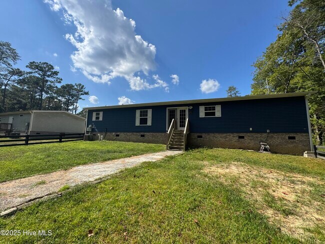 Building Photo - 162 Sandy Creek Dr
