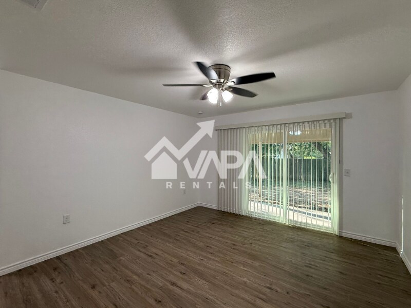 Building Photo - 102 Green Meadow Blvd
