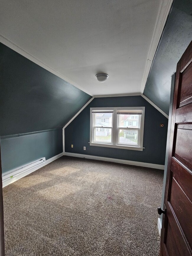 Building Photo - 2 Bedroom Home for Rent