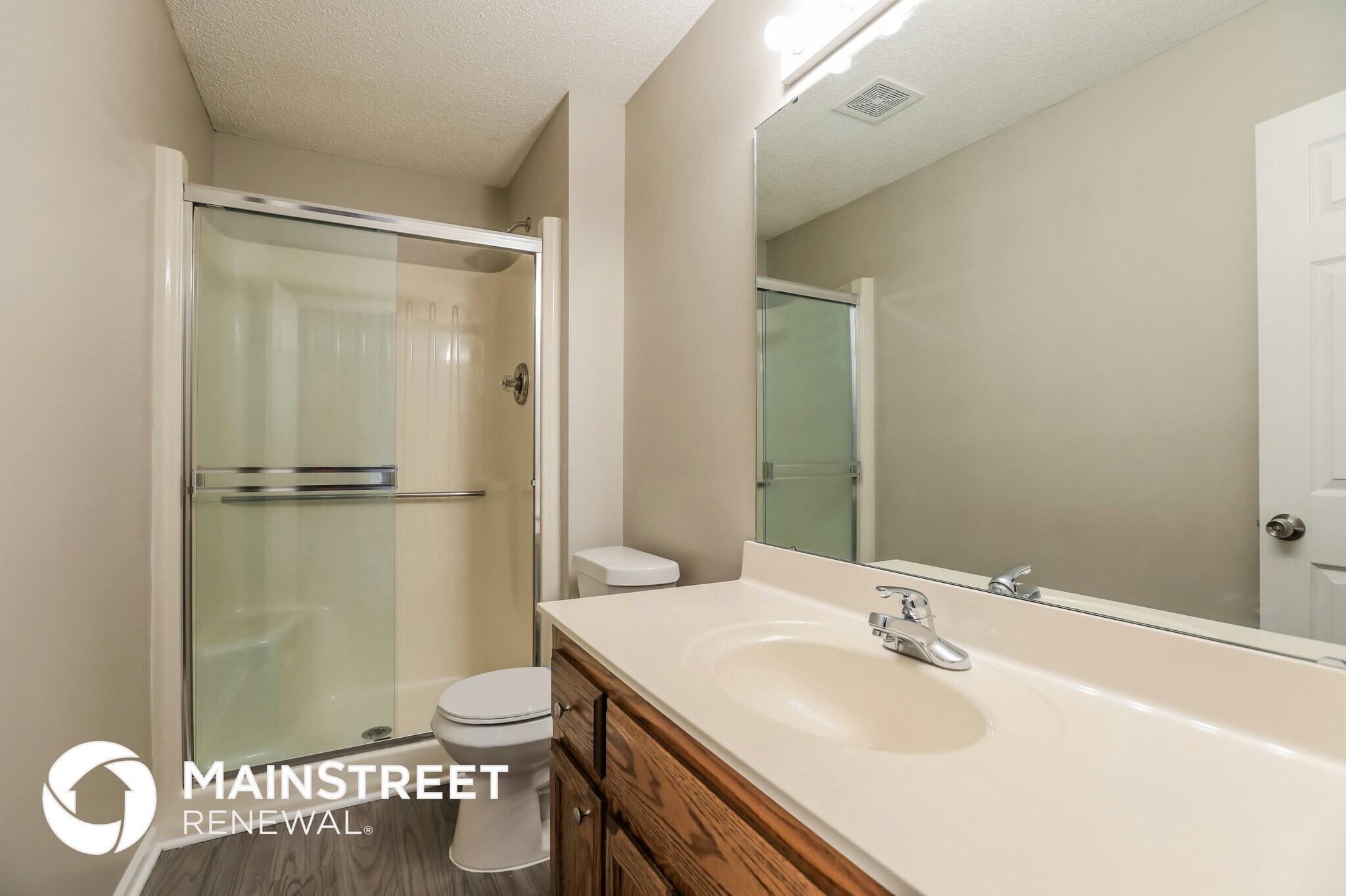 Building Photo - 1702 Briarwood Ln