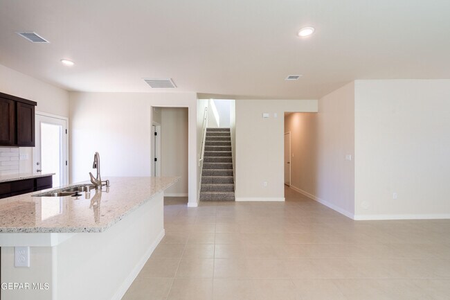 Building Photo - 11472 Van Nuys Dr
