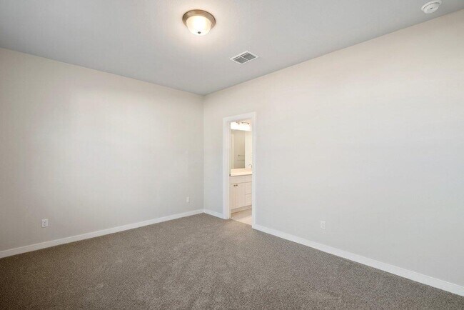 Building Photo - 2310 Castillo Dr