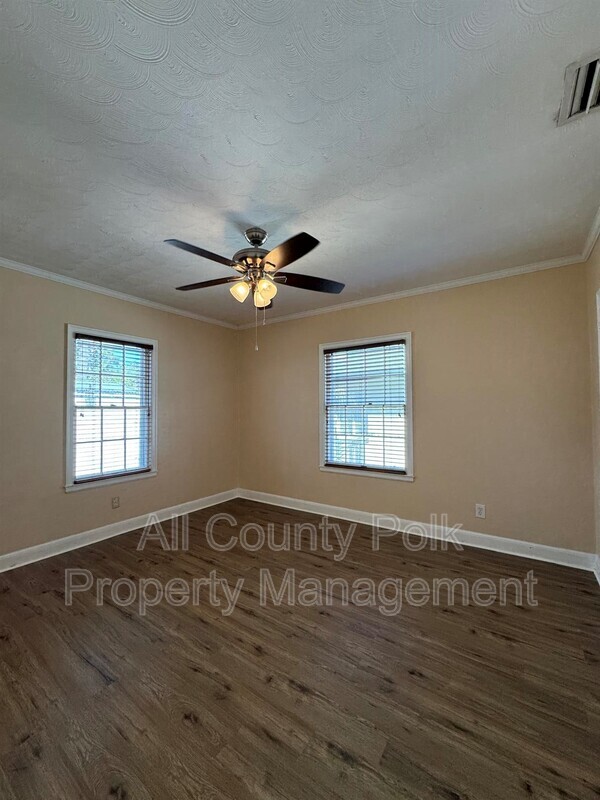 Building Photo - 422 E Belmar St