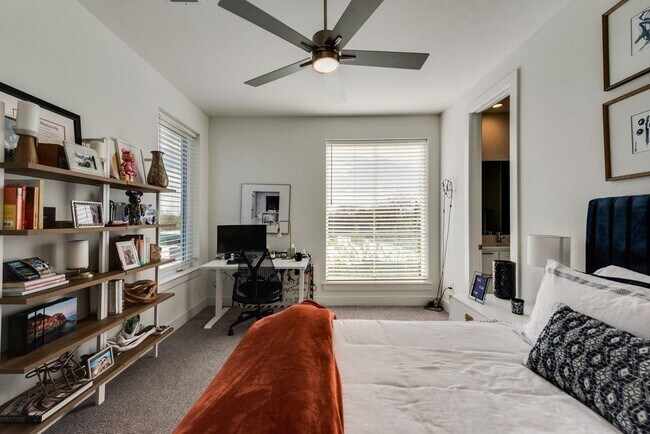 Building Photo - 5954 Lewis St