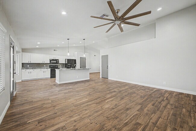 Building Photo - 2866 E Toledo Ct