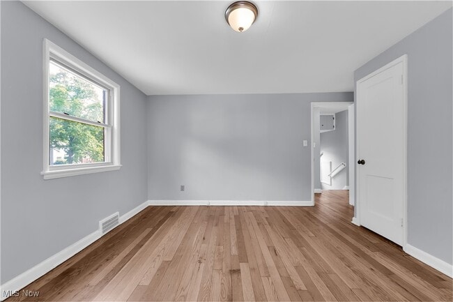 Building Photo - 24571 Hawthorne Dr