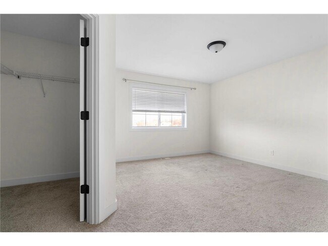 Building Photo - 1795 Cleveland Ct S