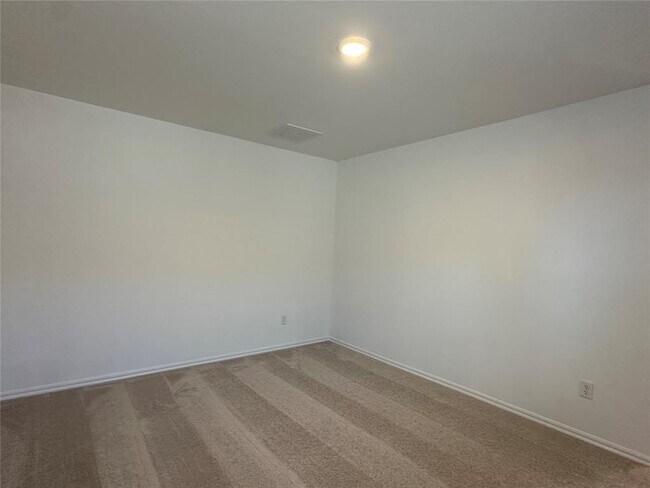 Building Photo - 1840 Wolford Wy