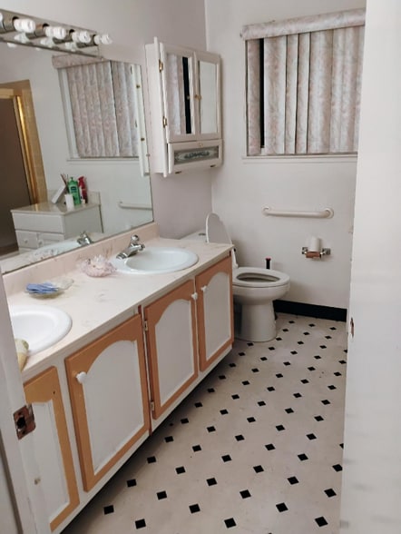 Building Photo - 106 Luann Ct