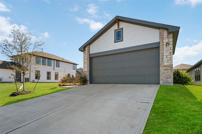 Building Photo - 25587 Blossom Ct