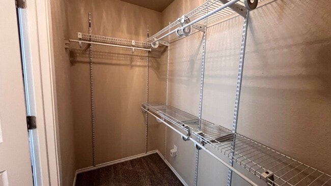 Building Photo - * Make this spacious home in Helotes off B...