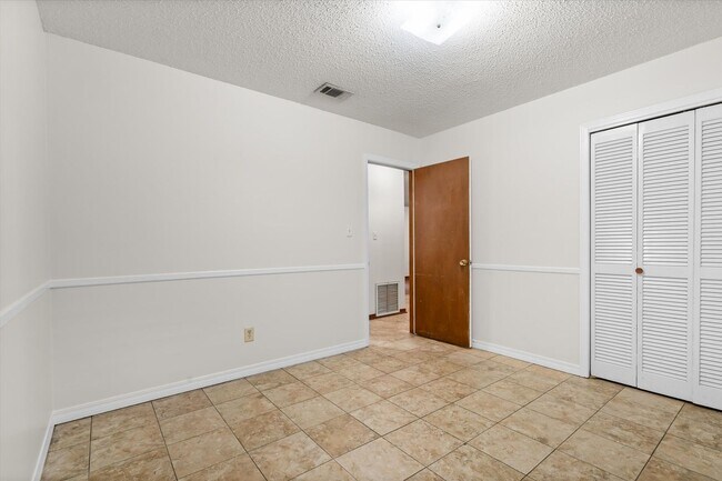 Building Photo - EAST FAIRHOPE NEAR DOWNTOWN