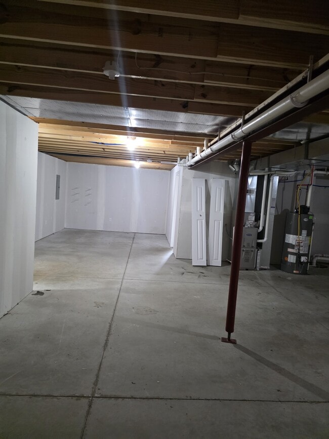Building Photo - 3120 Westmont Ave