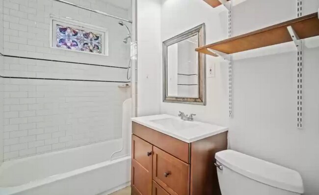 Building Photo - 40 Orchard St