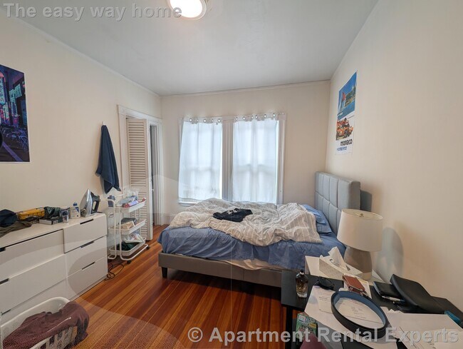 Building Photo - 16 Curtis Ave