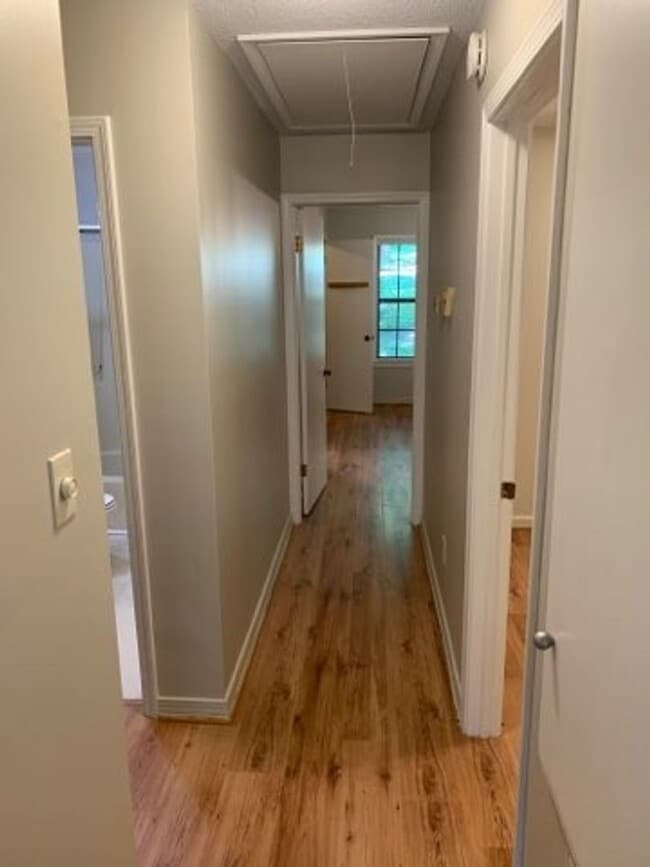 Building Photo - Britton Dr. - 4 Bedroom / 2 Bath House with Large Yard!!