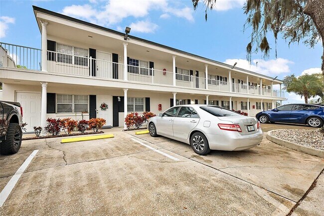 Building Photo - 420 S Palmetto St