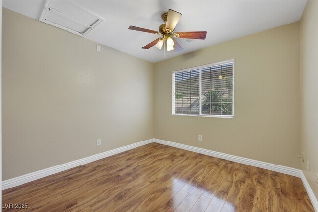 Building Photo - 342 Yacht Ave