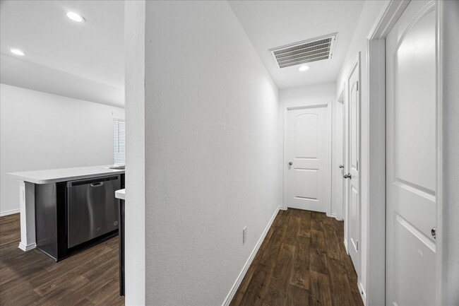 Building Photo - 16691 Lonely Pines Dr