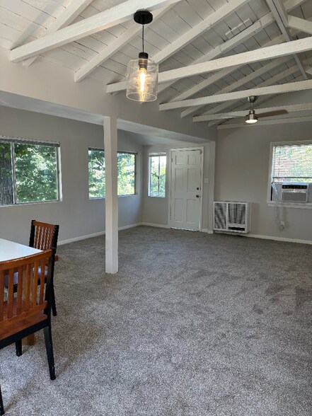 Building Photo - 4432 Richard Dr