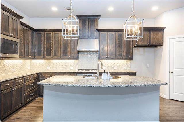 Building Photo - 3640 Carlsbad Way