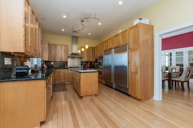 Building Photo - 192 Stonehurst Dr