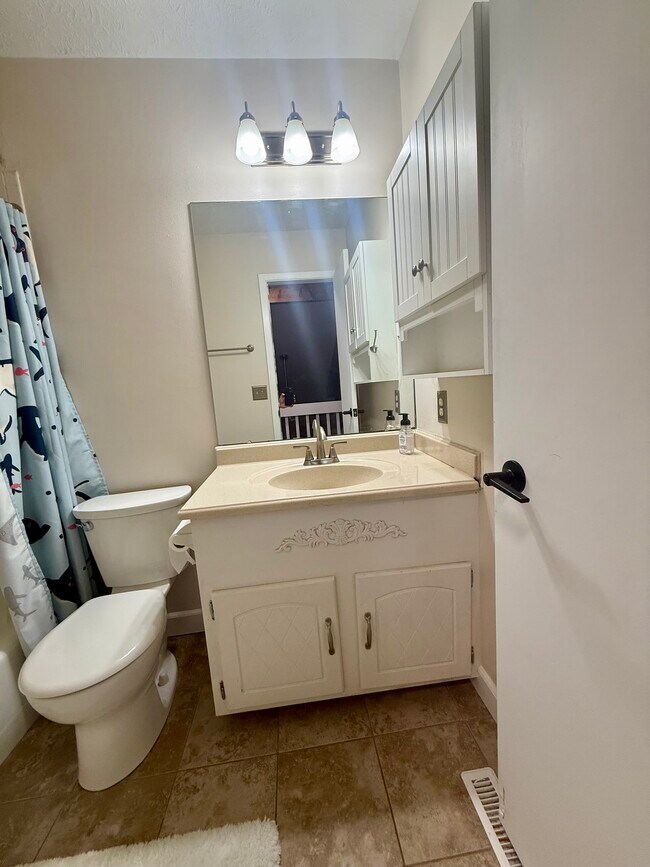 Building Photo - 2305 S 165th St